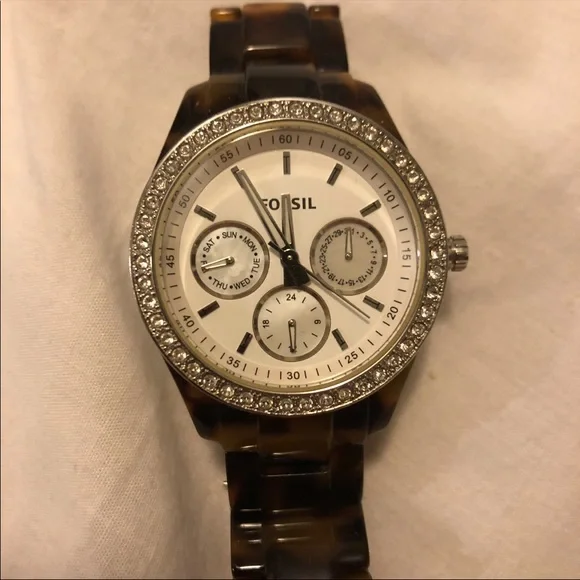 Fossil Women\'s Tortoise Shell and Silver Crystal-Accent Chronograph Watch Stella Multifunction Tortoise Resin Watch main image 2